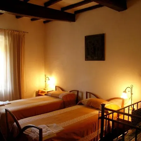 Po' Bandino Sleeps 17 Pool Wifi